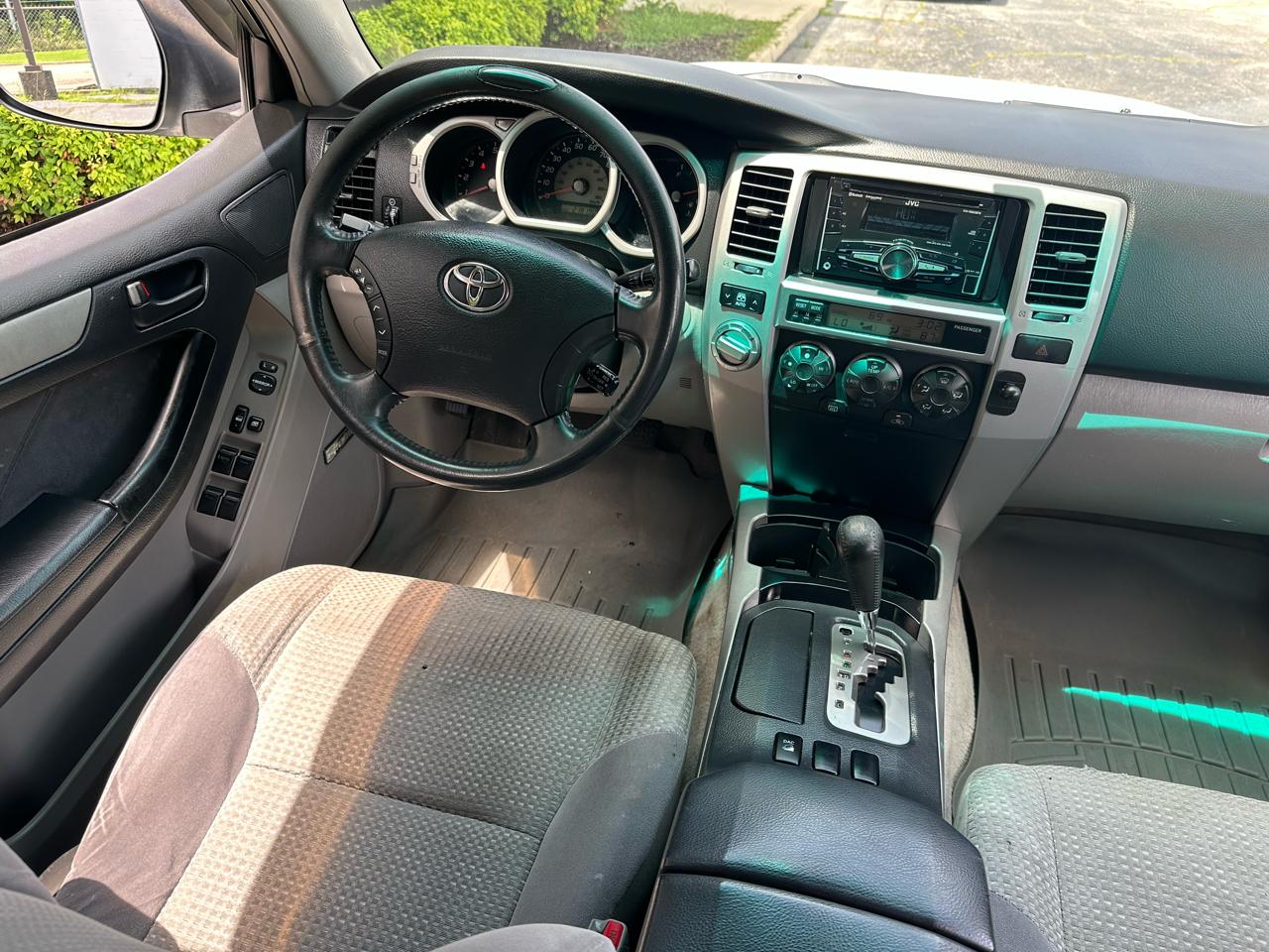 Toyota 4Runner 4dr SR5 V6 Auto 4WD (Natl) 2004
