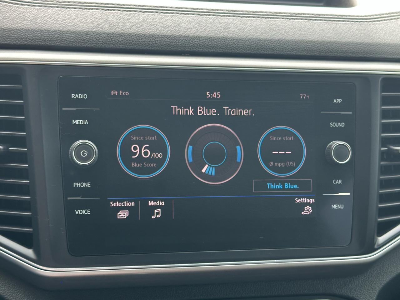 Volkswagen Atlas 3.6L V6 SE w/Technology 4MOTION 2019