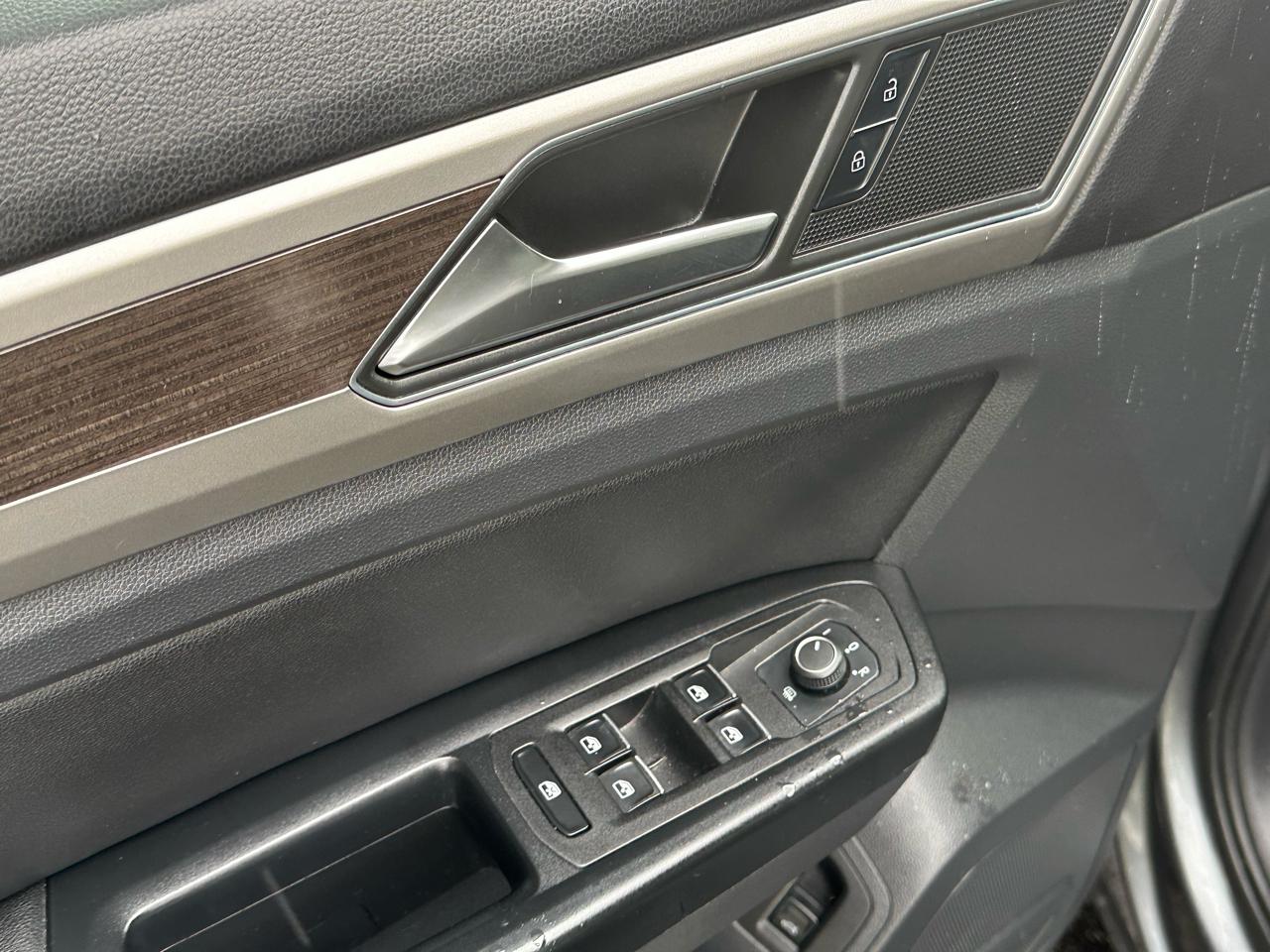 Volkswagen Atlas 3.6L V6 SE w/Technology 4MOTION 2019