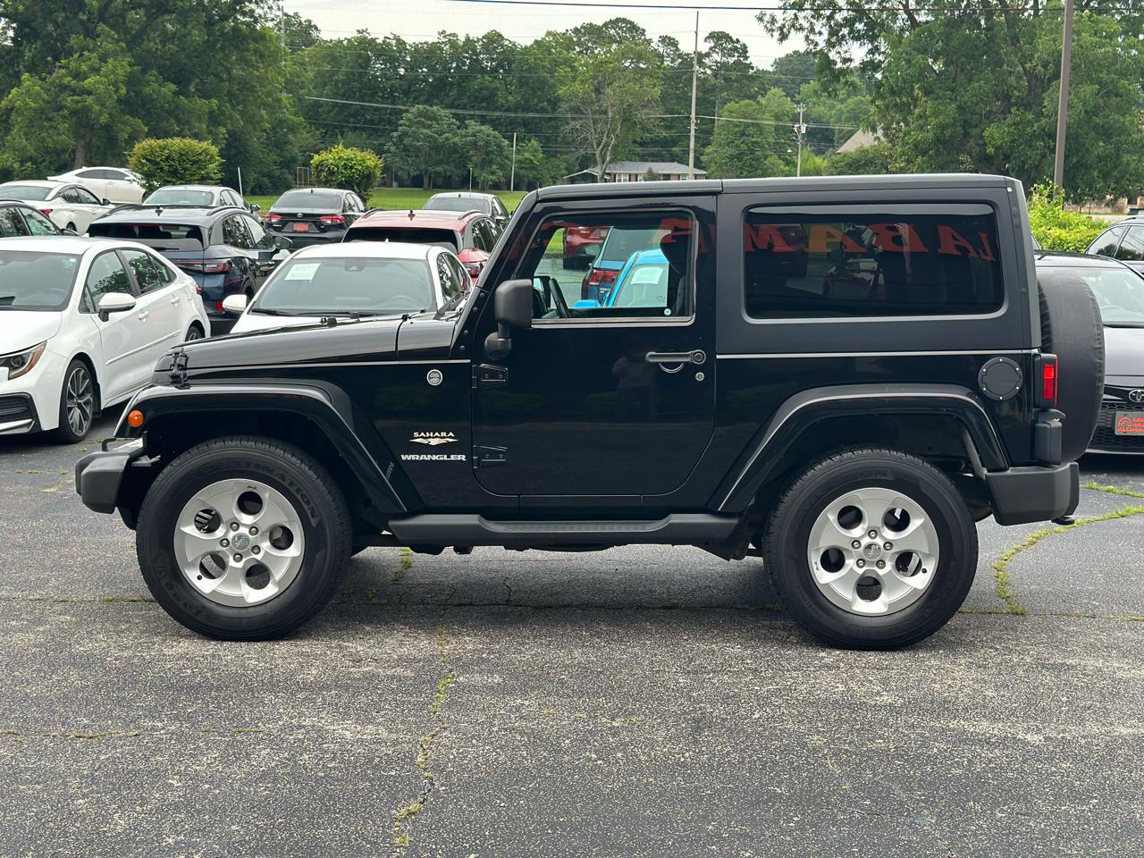 Jeep Wrangler 4WD 2dr Sahara 2013