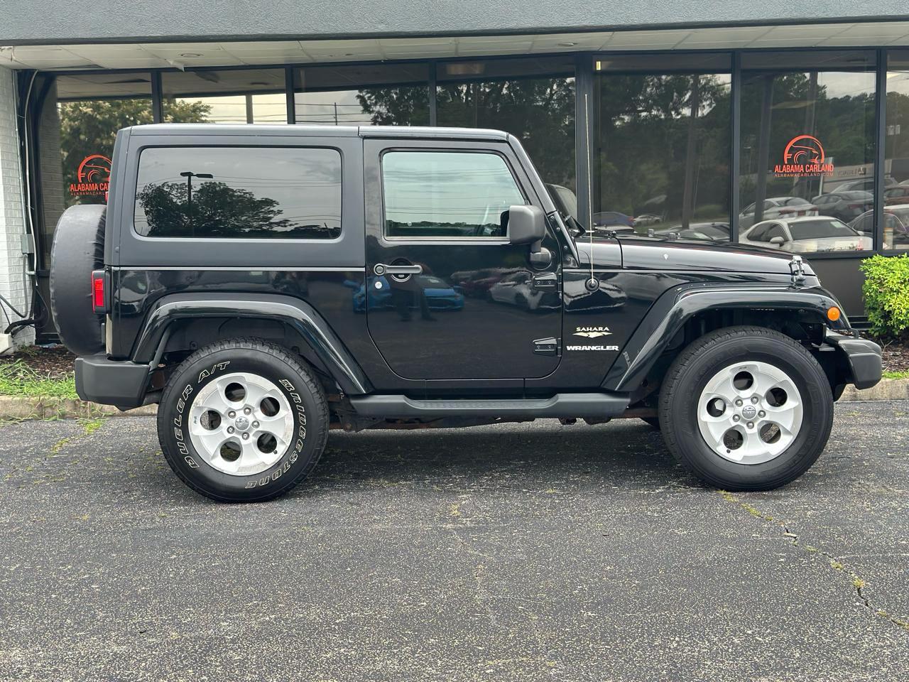 Jeep Wrangler 4WD 2dr Sahara 2013
