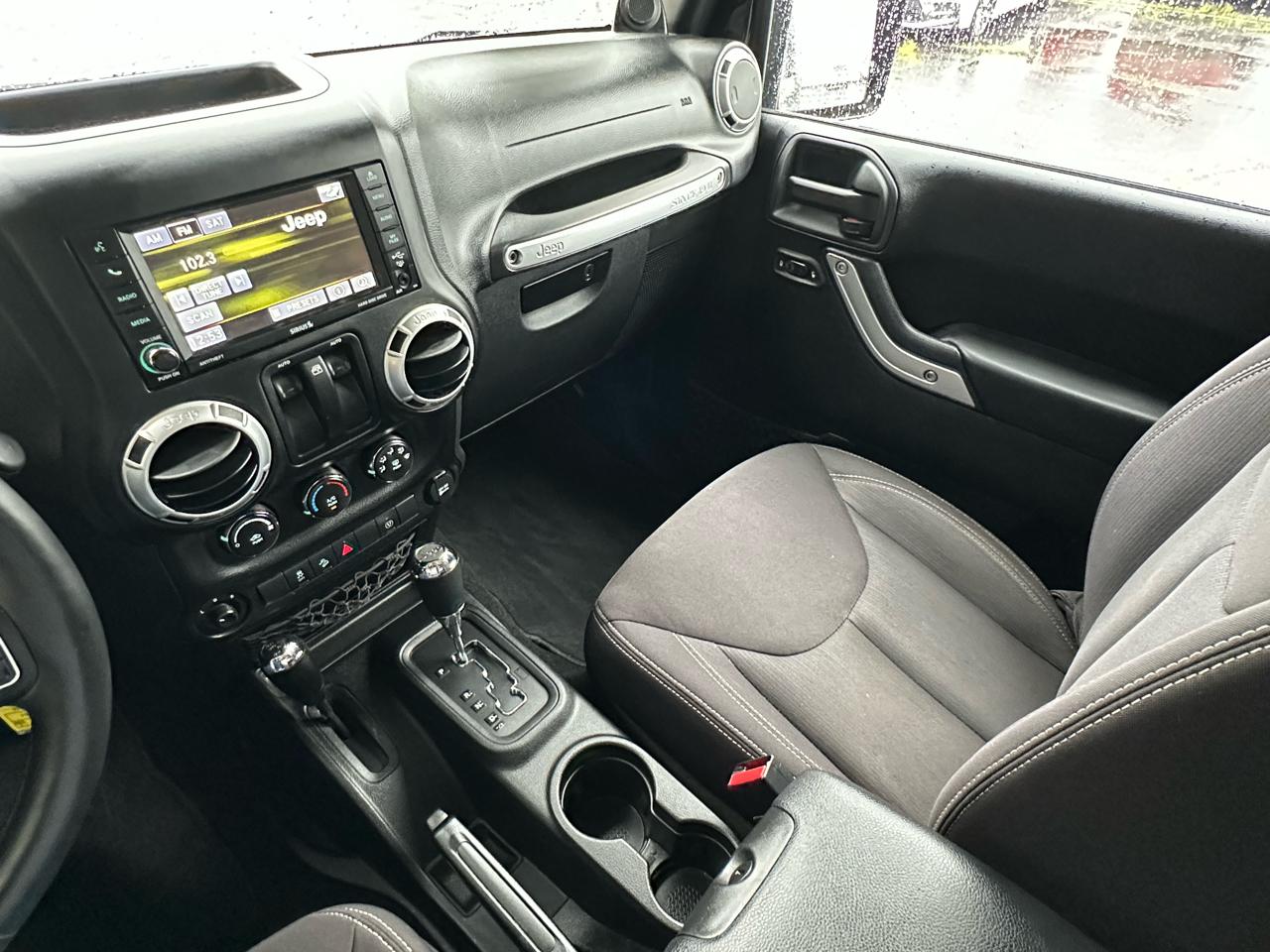 Jeep Wrangler 4WD 2dr Sahara 2013