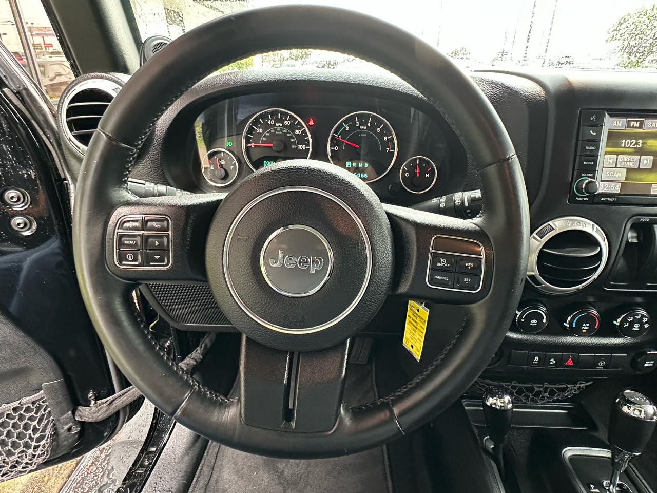 Jeep Wrangler 4WD 2dr Sahara 2013