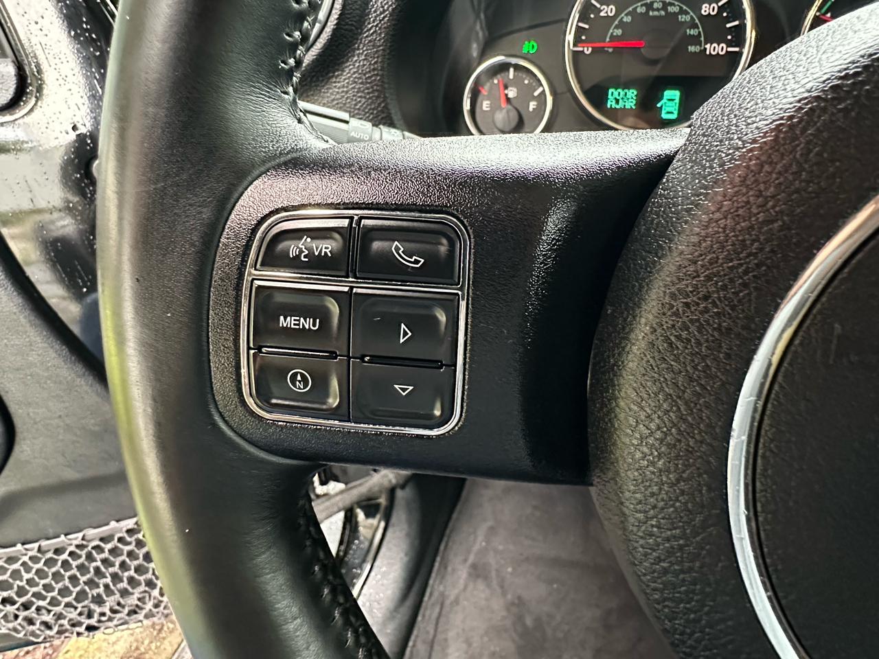 Jeep Wrangler 4WD 2dr Sahara 2013