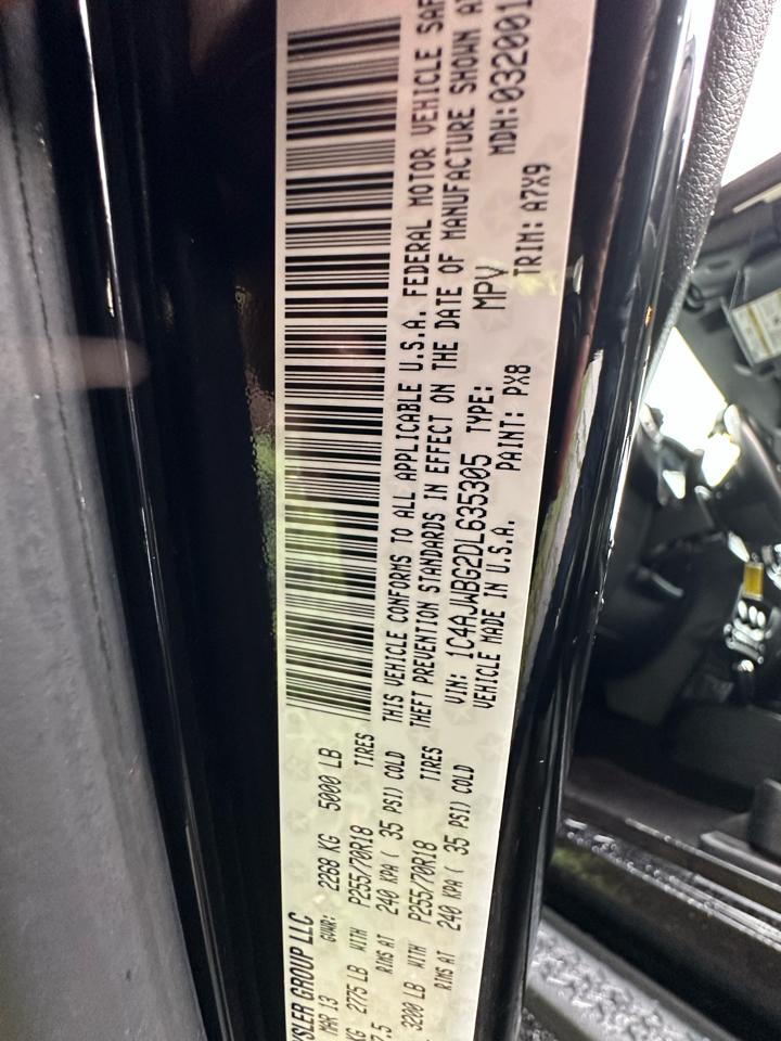 Jeep Wrangler 4WD 2dr Sahara 2013