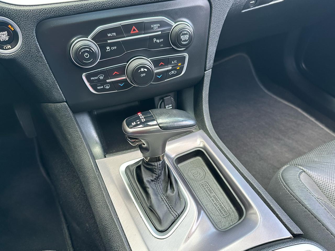 Dodge Charger SXT RWD 2019