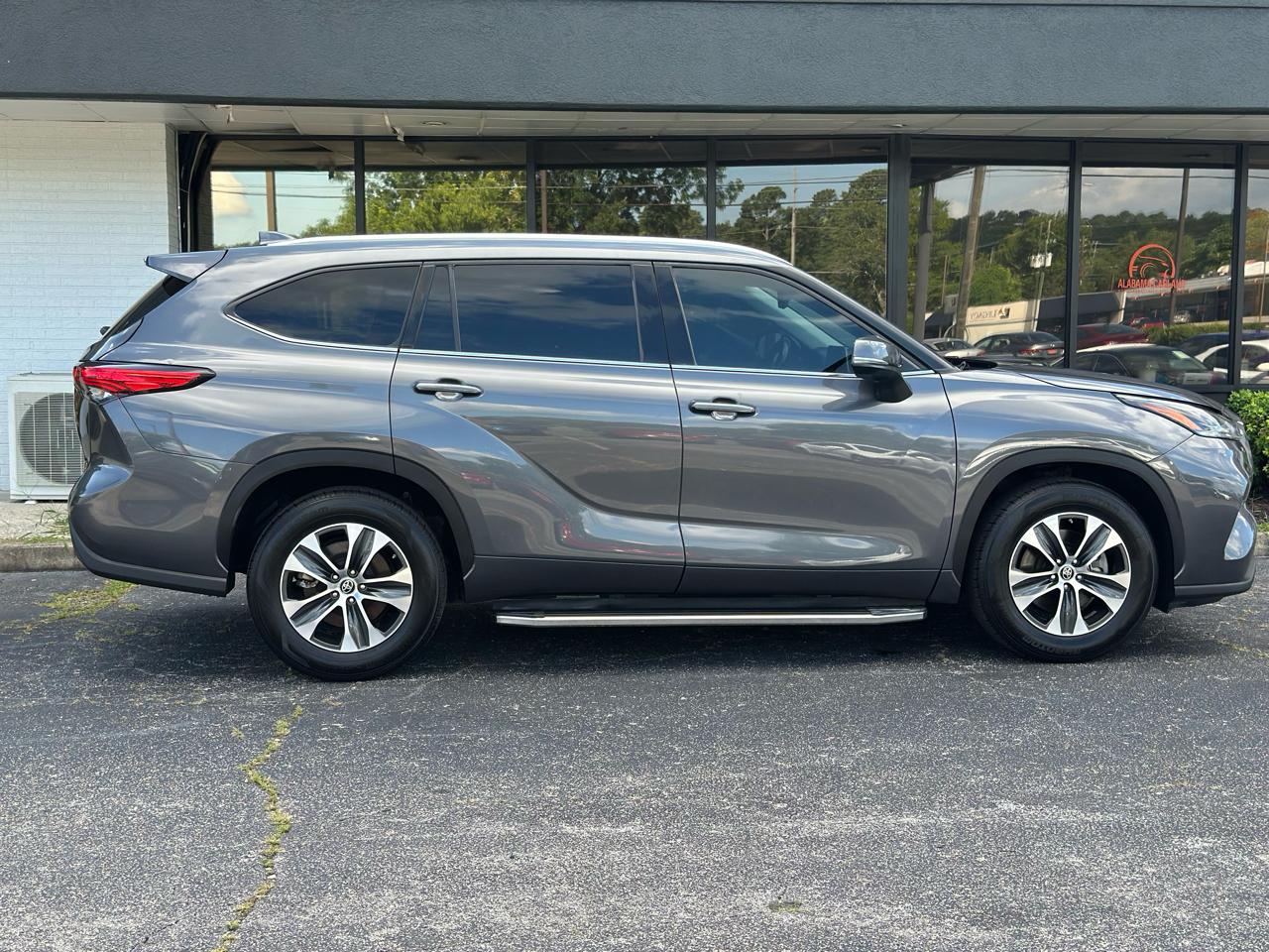 Toyota Highlander XLE FWD (Natl) 2021