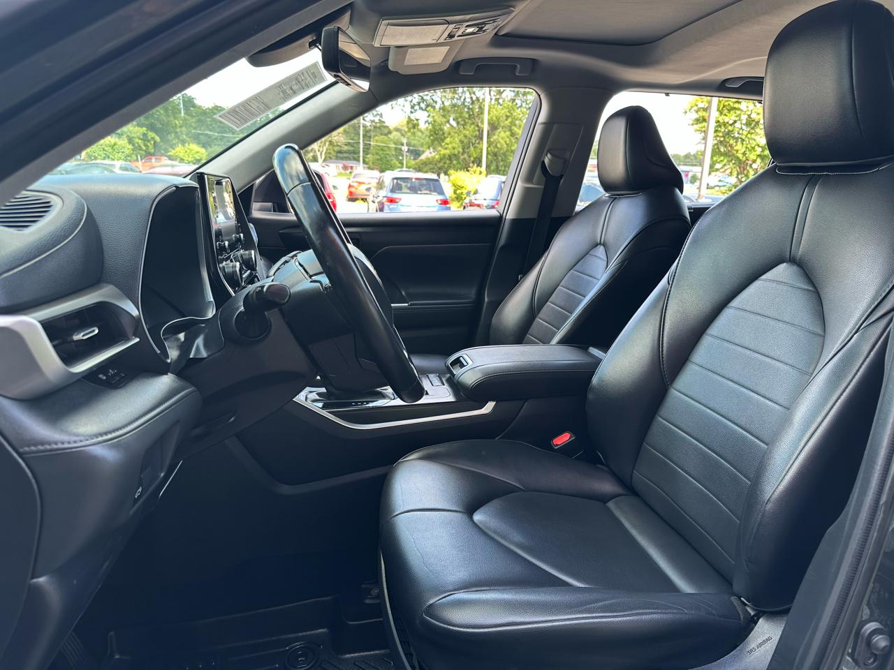 Toyota Highlander XLE FWD (Natl) 2021