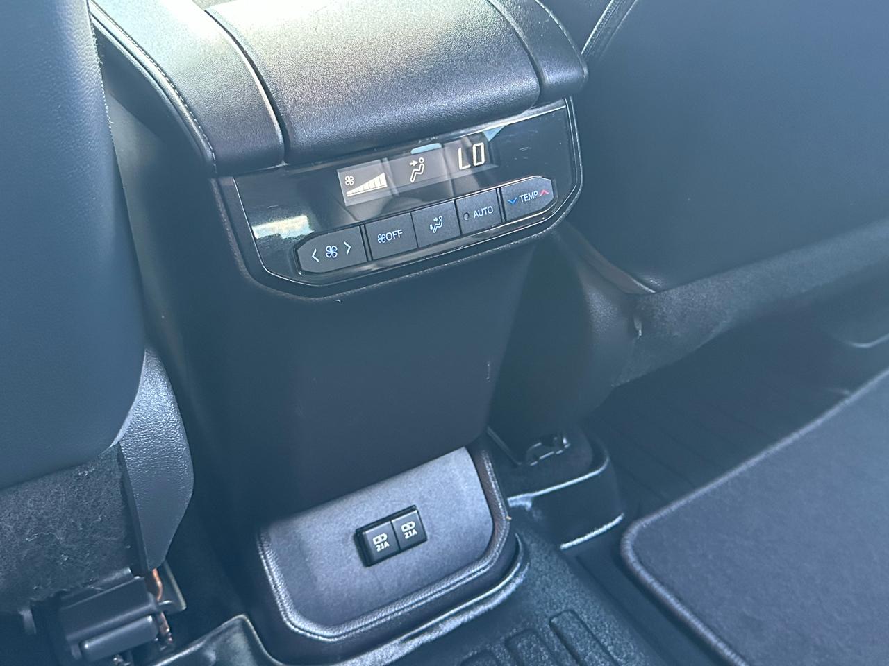 Toyota Highlander XLE FWD (Natl) 2021