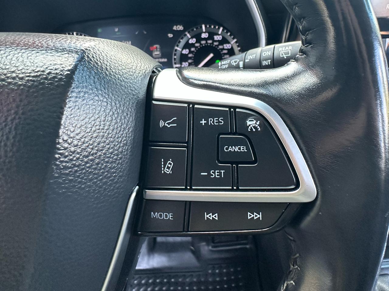 Toyota Highlander XLE FWD (Natl) 2021