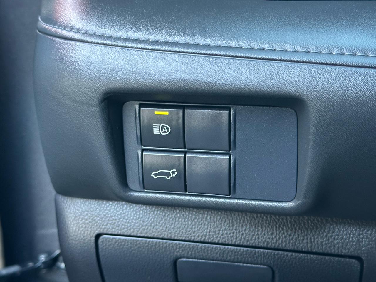 Toyota Highlander XLE FWD (Natl) 2021