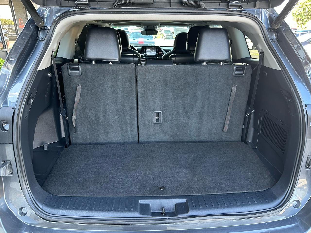 Toyota Highlander XLE FWD (Natl) 2021