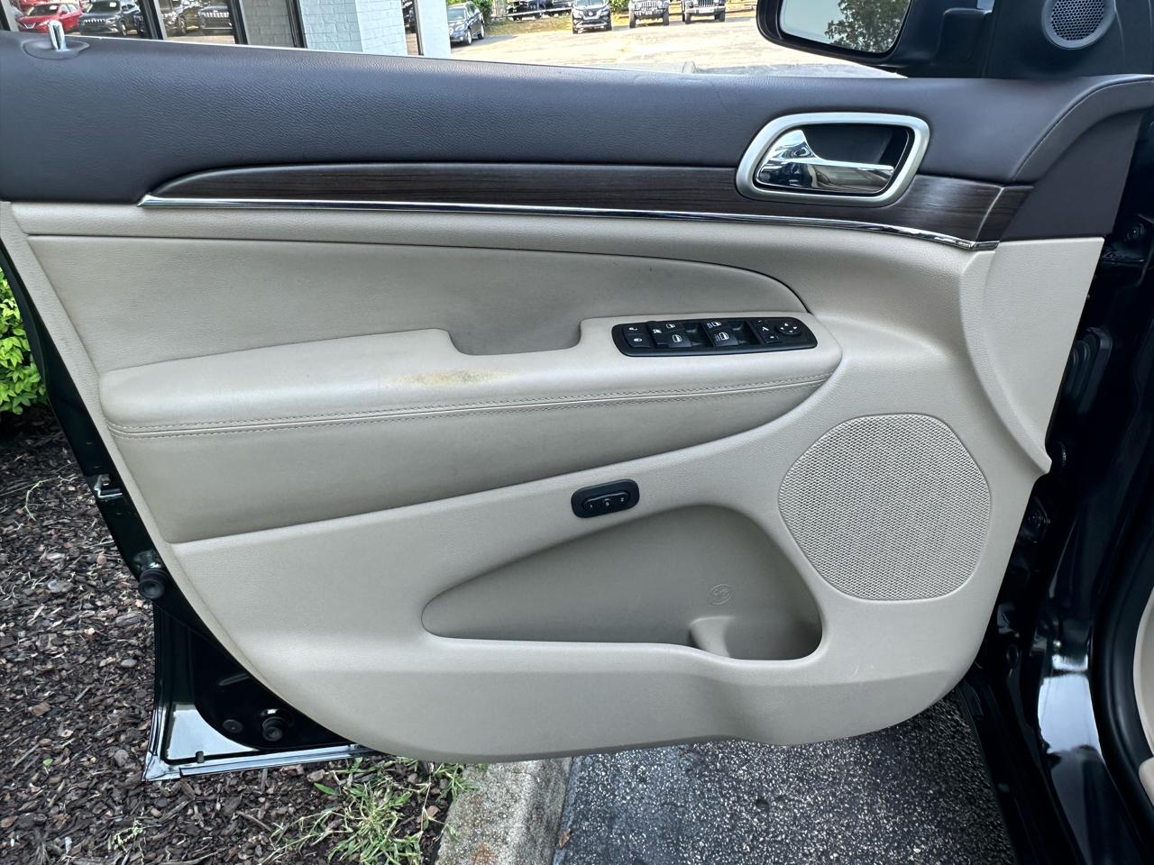 Jeep Grand Cherokee 4WD 4dr Overland 2015