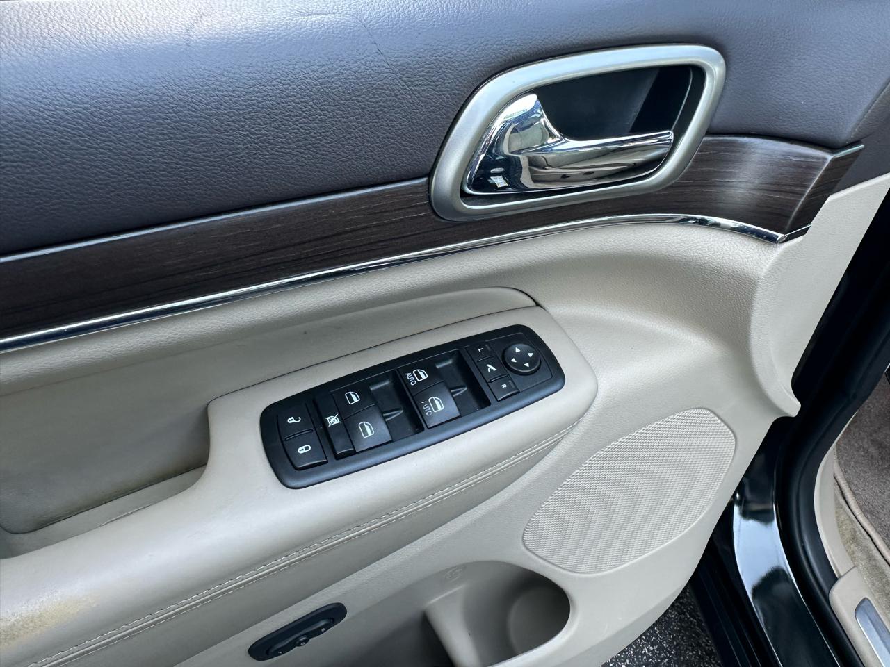 Jeep Grand Cherokee 4WD 4dr Overland 2015