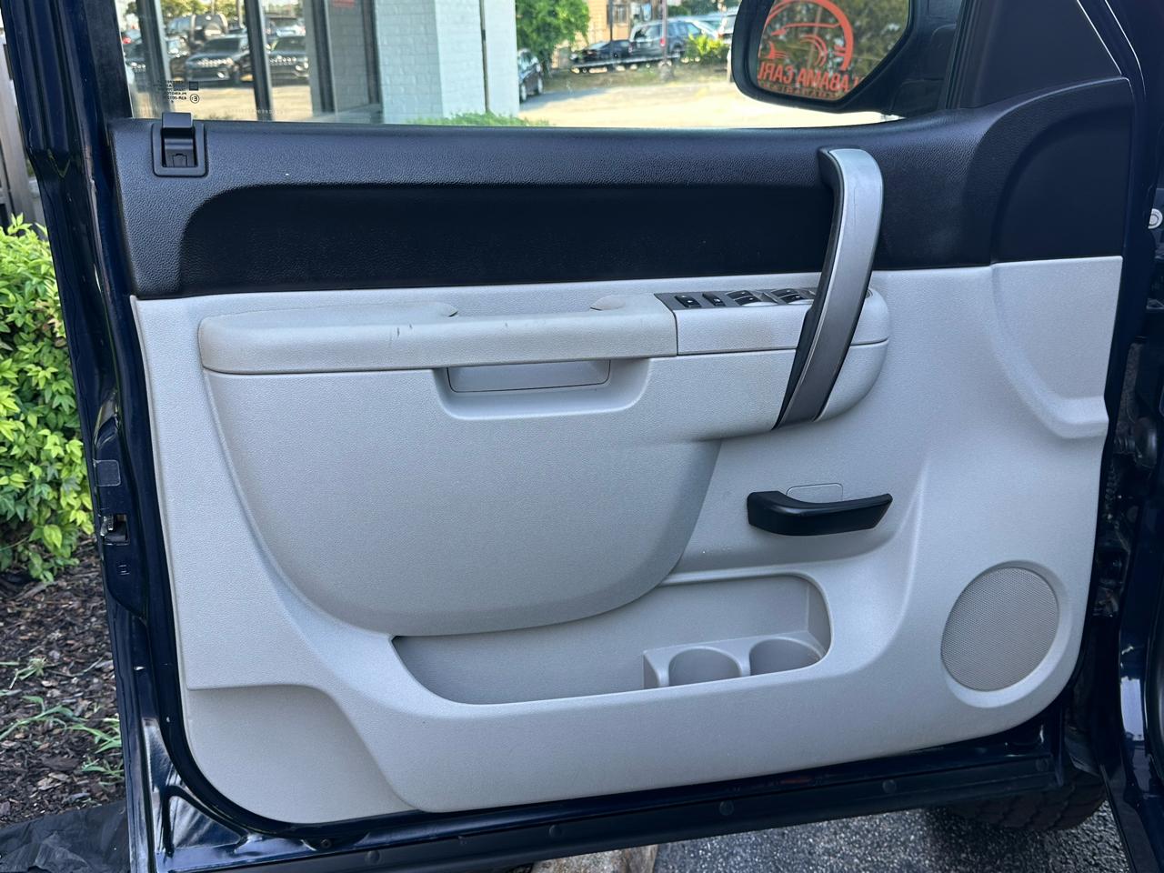 Chevrolet Silverado 1500 2WD Ext Cab 143.5" LT 2011