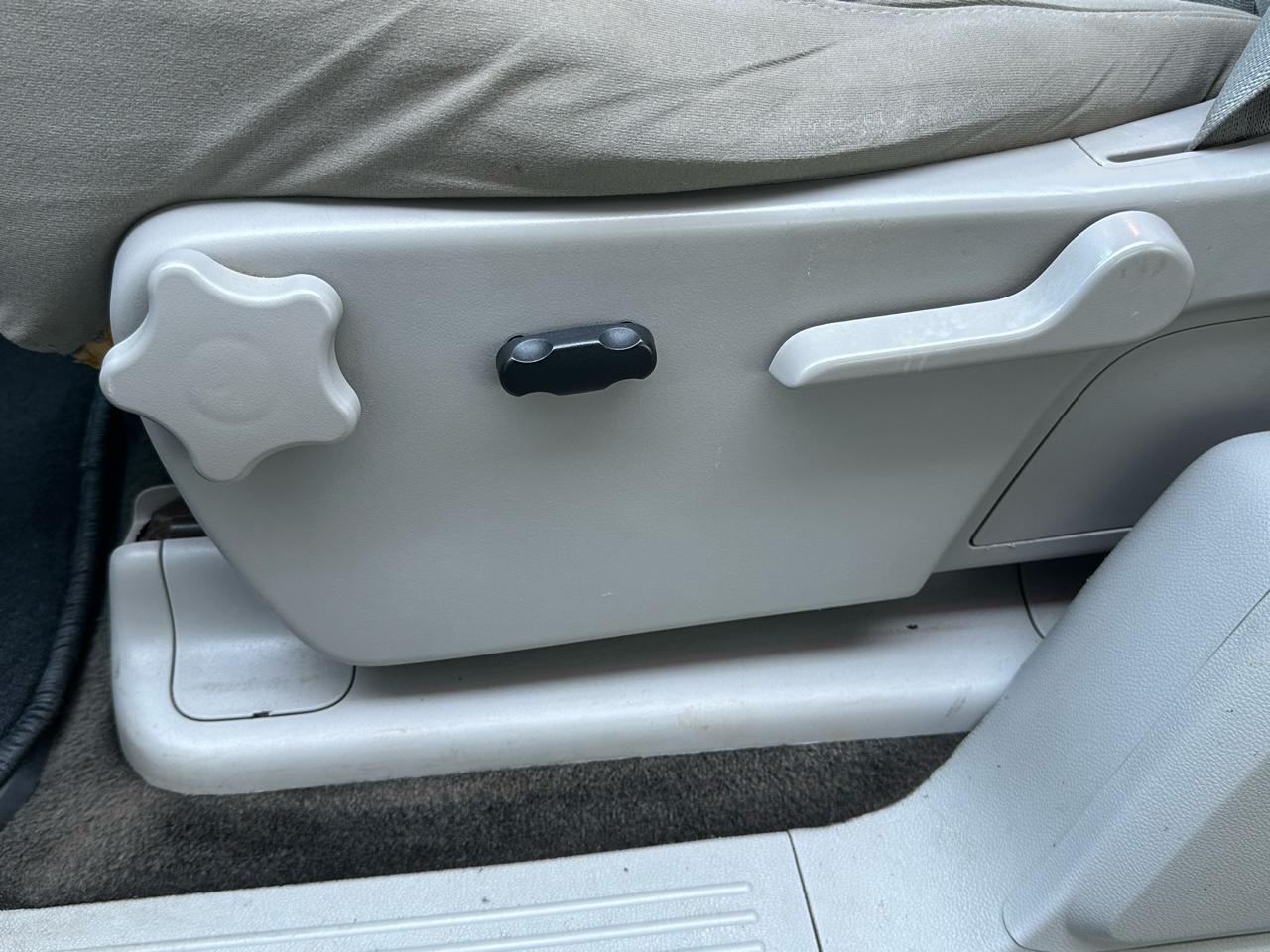 Chevrolet Silverado 1500 2WD Ext Cab 143.5" LT 2011