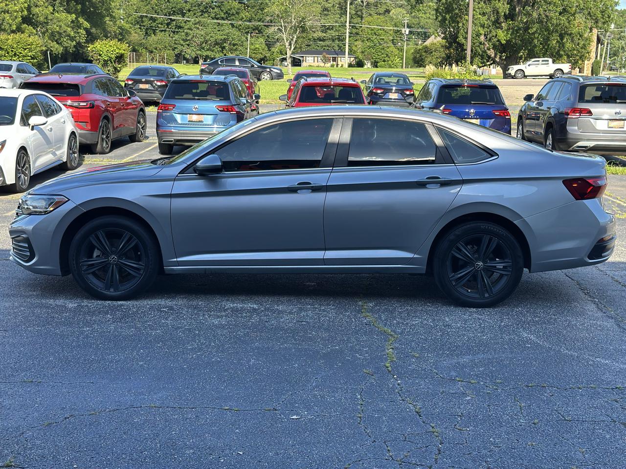 Volkswagen Jetta SE Auto 2023