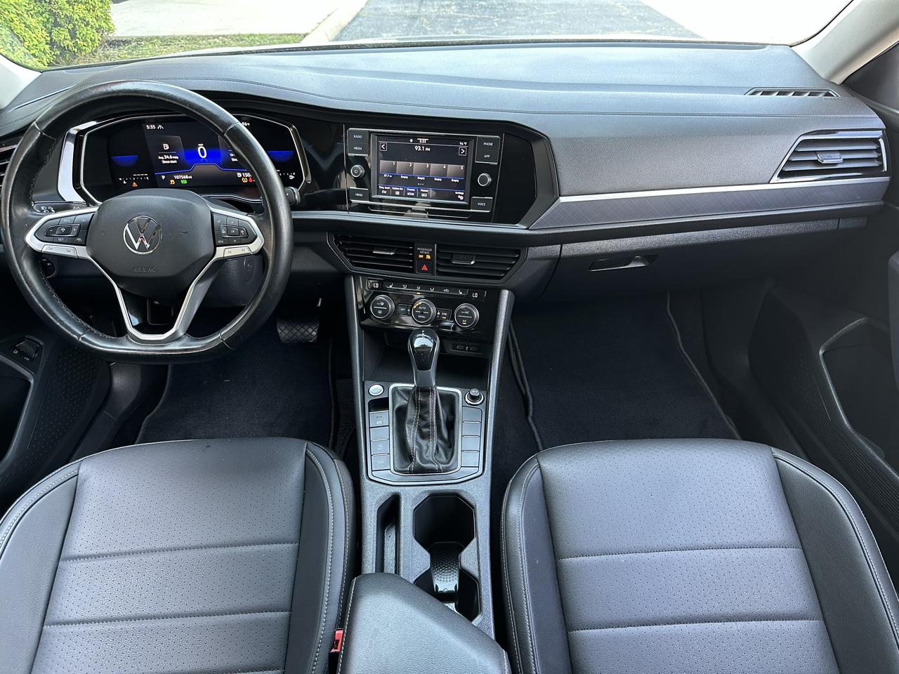 Volkswagen Jetta SE Auto 2023