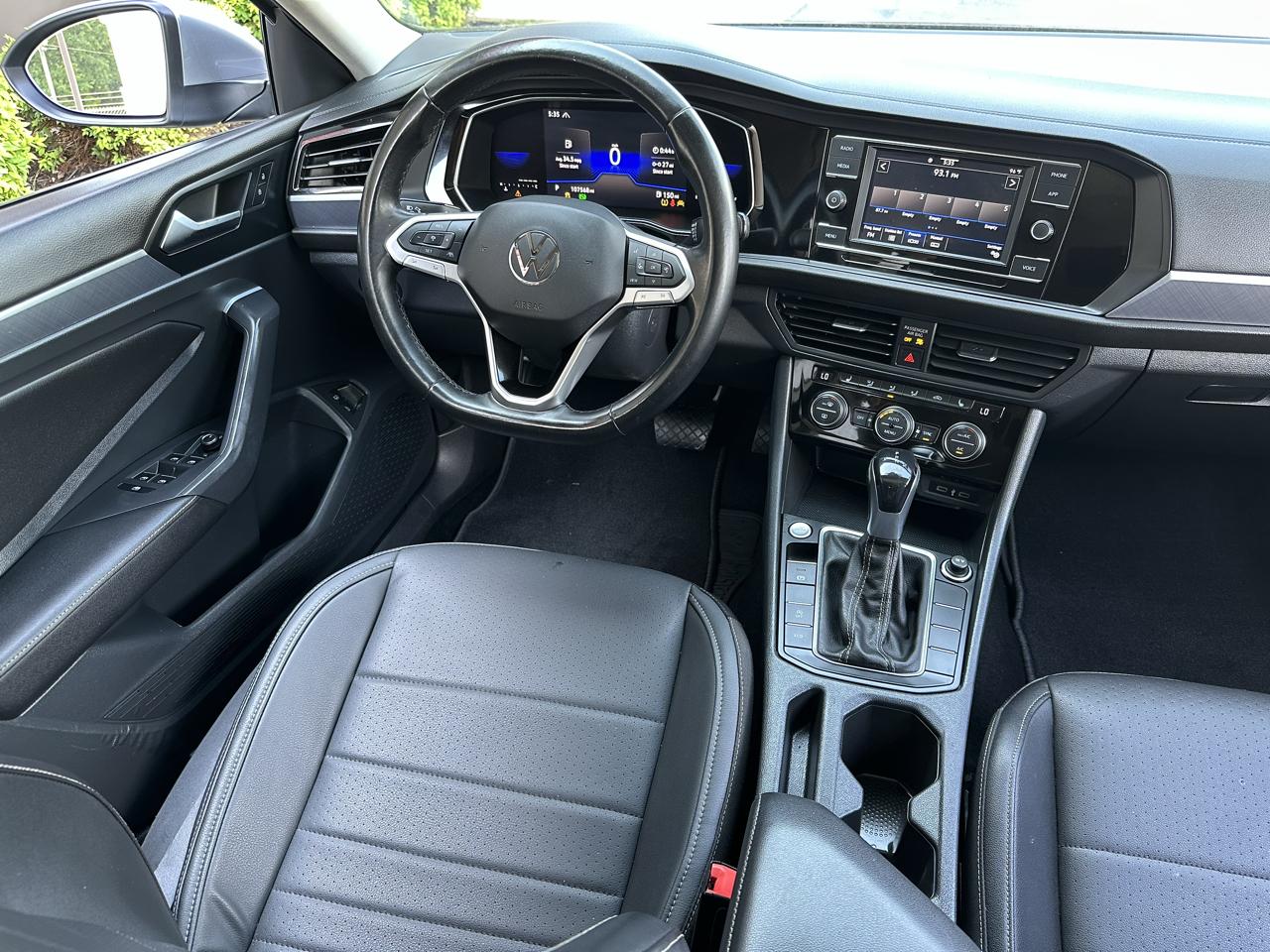 Volkswagen Jetta SE Auto 2023