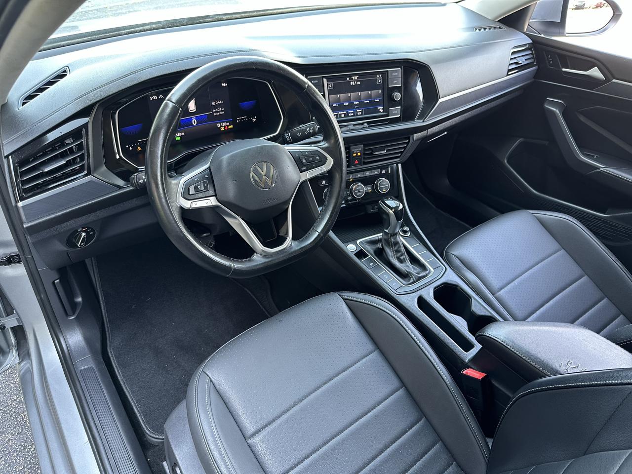 Volkswagen Jetta SE Auto 2023