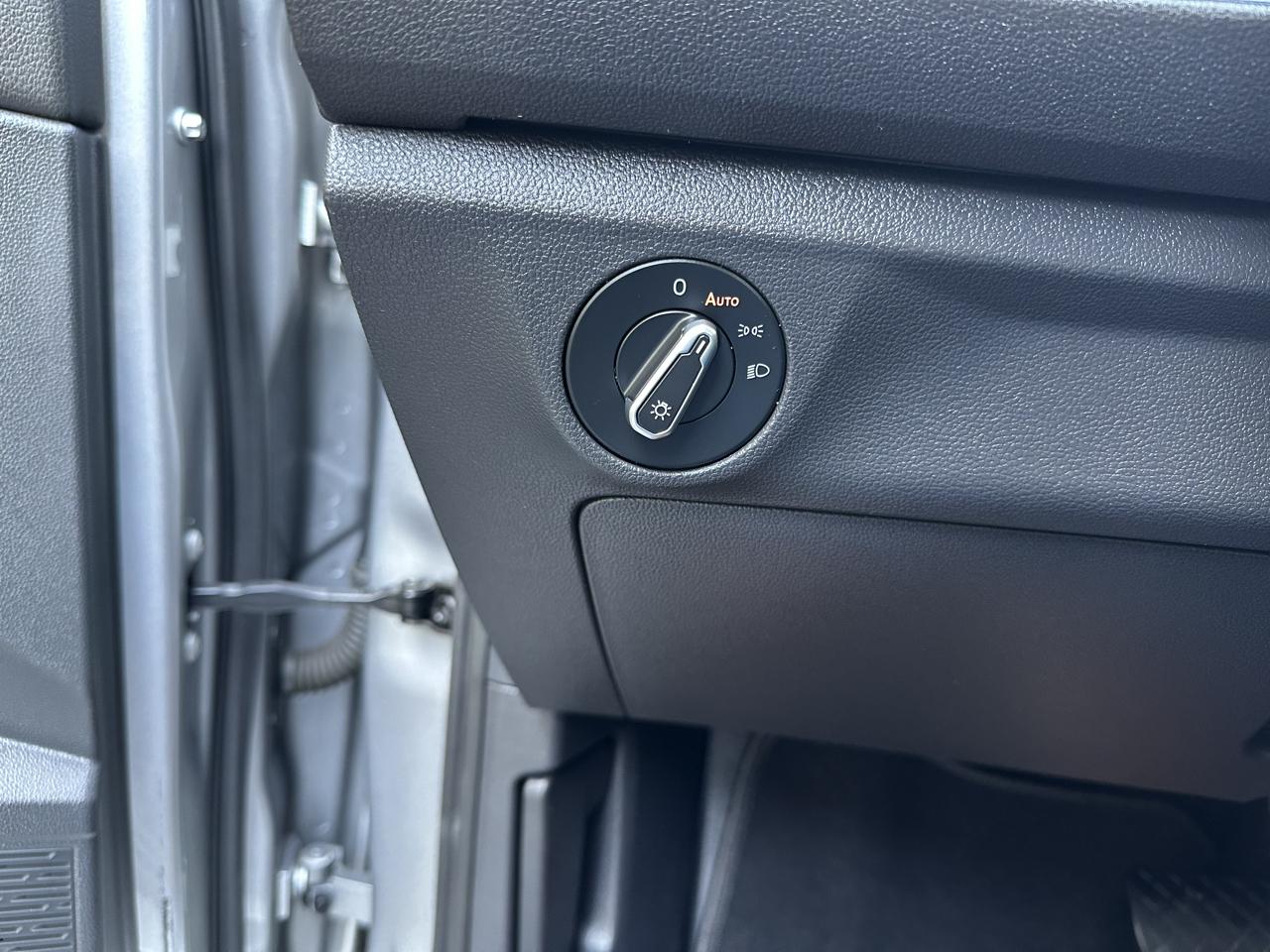 Volkswagen Jetta SE Auto 2023