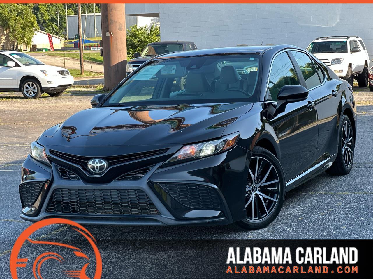 Toyota Camry SE Auto (Natl) 2021
