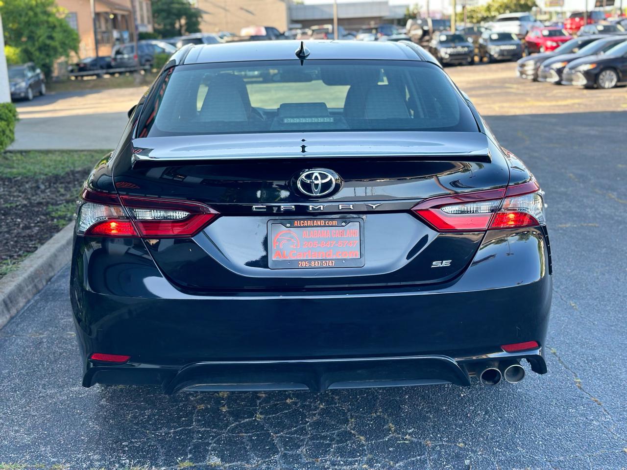 Toyota Camry SE Auto (Natl) 2021