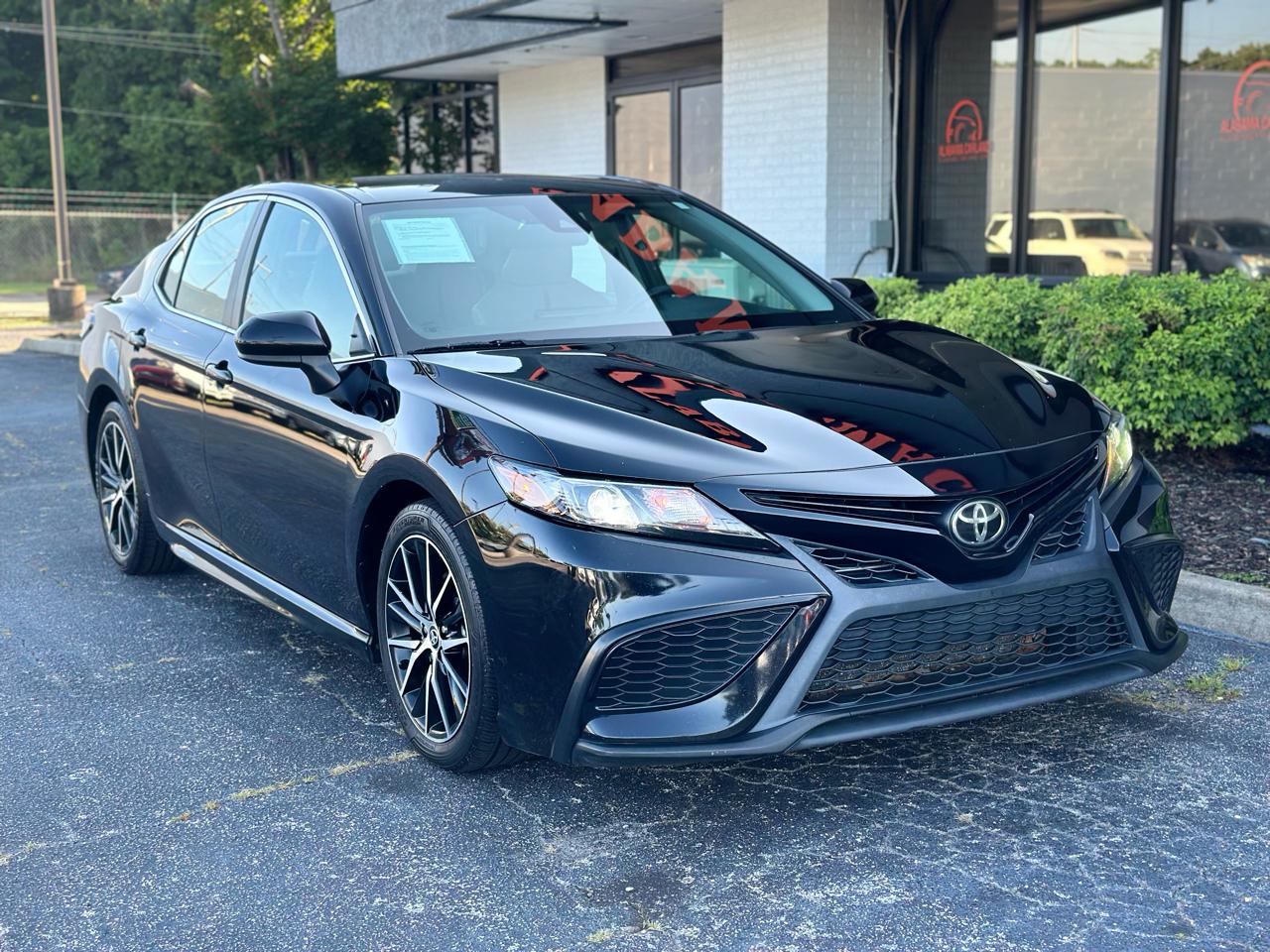 Toyota Camry SE Auto (Natl) 2021