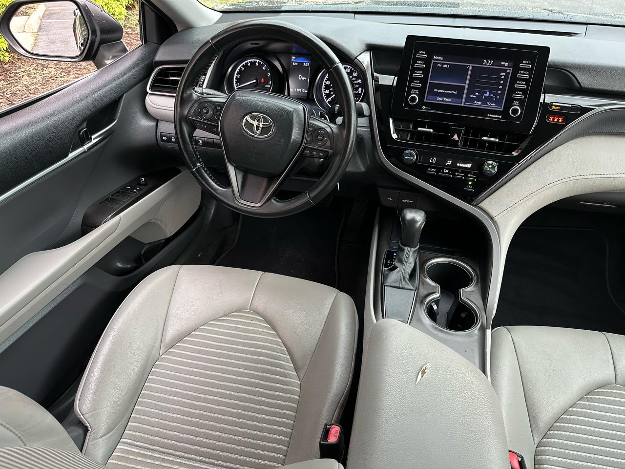 Toyota Camry SE Auto (Natl) 2021