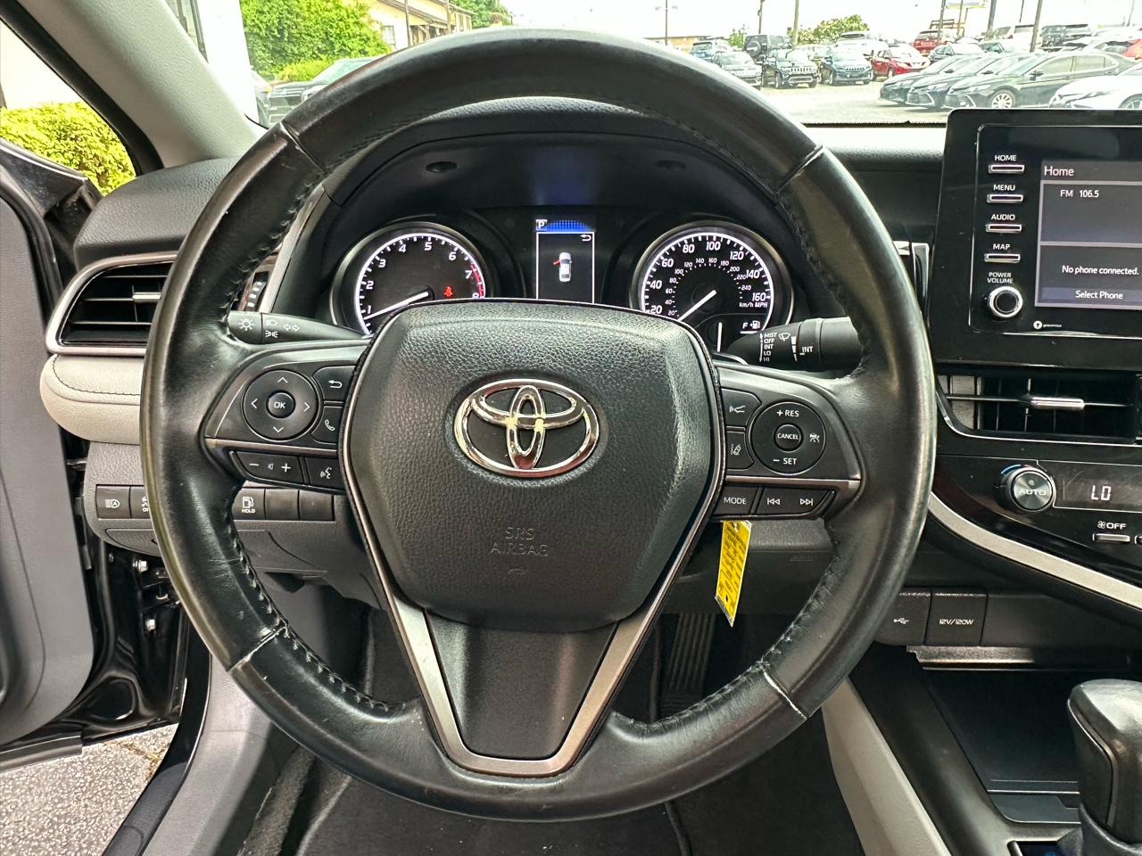 Toyota Camry SE Auto (Natl) 2021