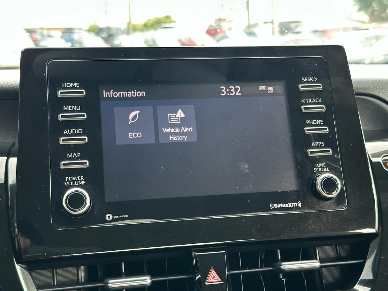 Toyota Camry SE Auto (Natl) 2021