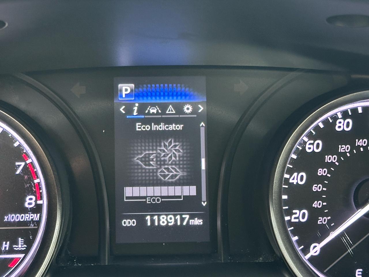 Toyota Camry SE Auto (Natl) 2021