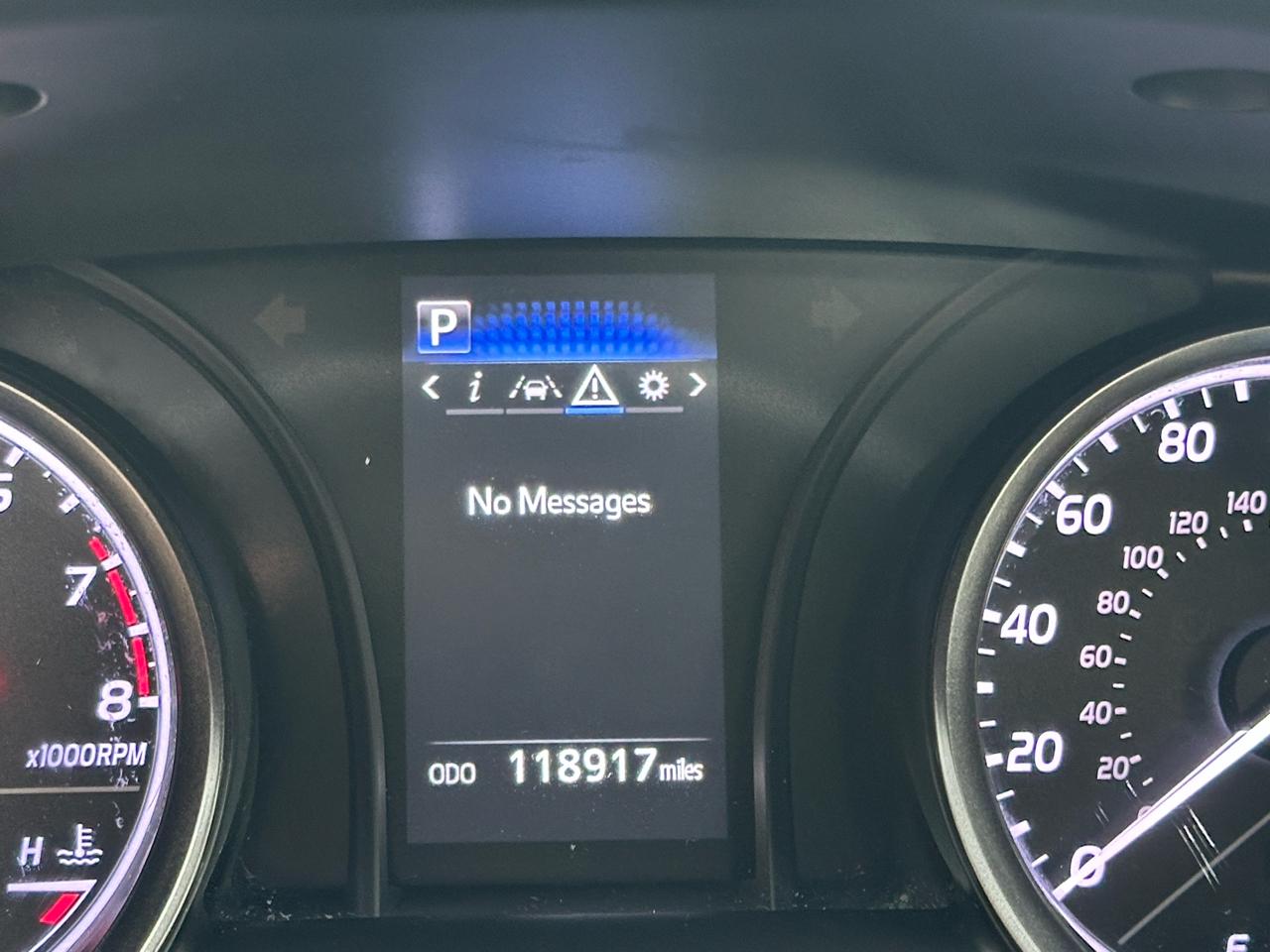 Toyota Camry SE Auto (Natl) 2021