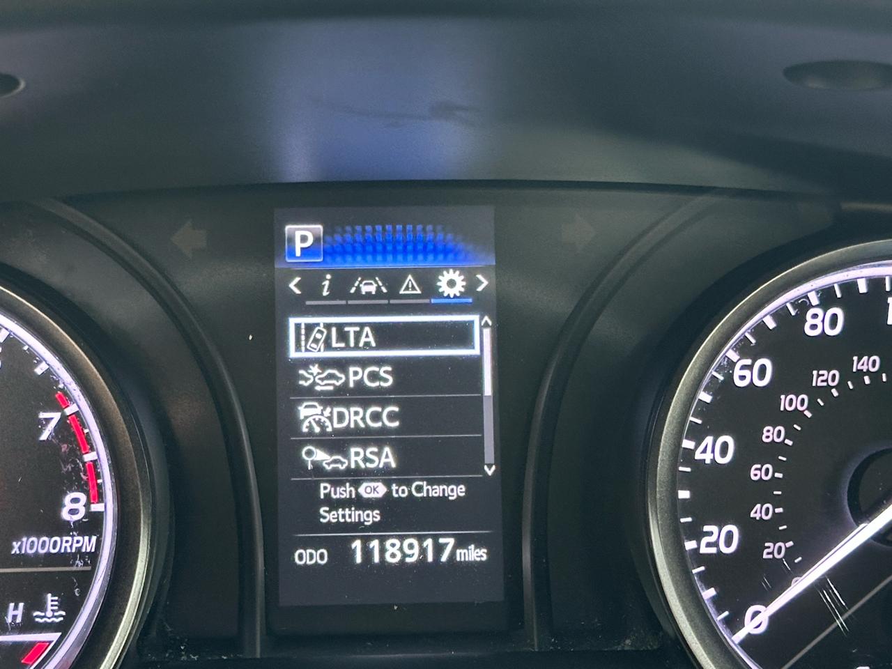 Toyota Camry SE Auto (Natl) 2021
