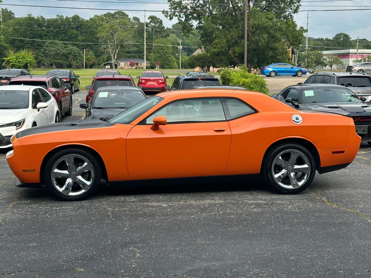 Dodge Challenger 2dr Cpe SXT Plus 2014