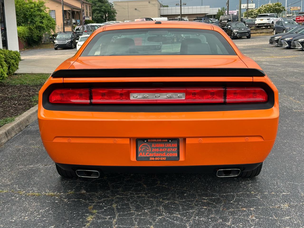 Dodge Challenger 2dr Cpe SXT Plus 2014