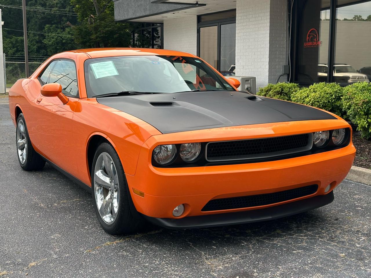 Dodge Challenger 2dr Cpe SXT Plus 2014