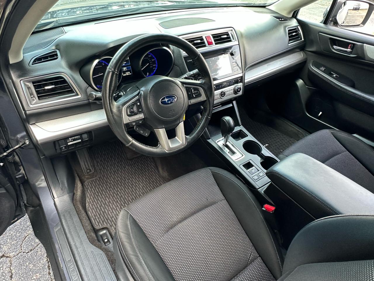 Subaru Outback 4dr Wgn 2.5i Premium 2015