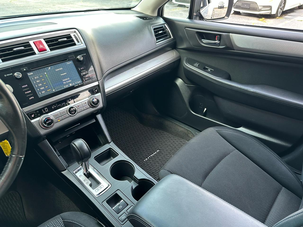 Subaru Outback 4dr Wgn 2.5i Premium 2015