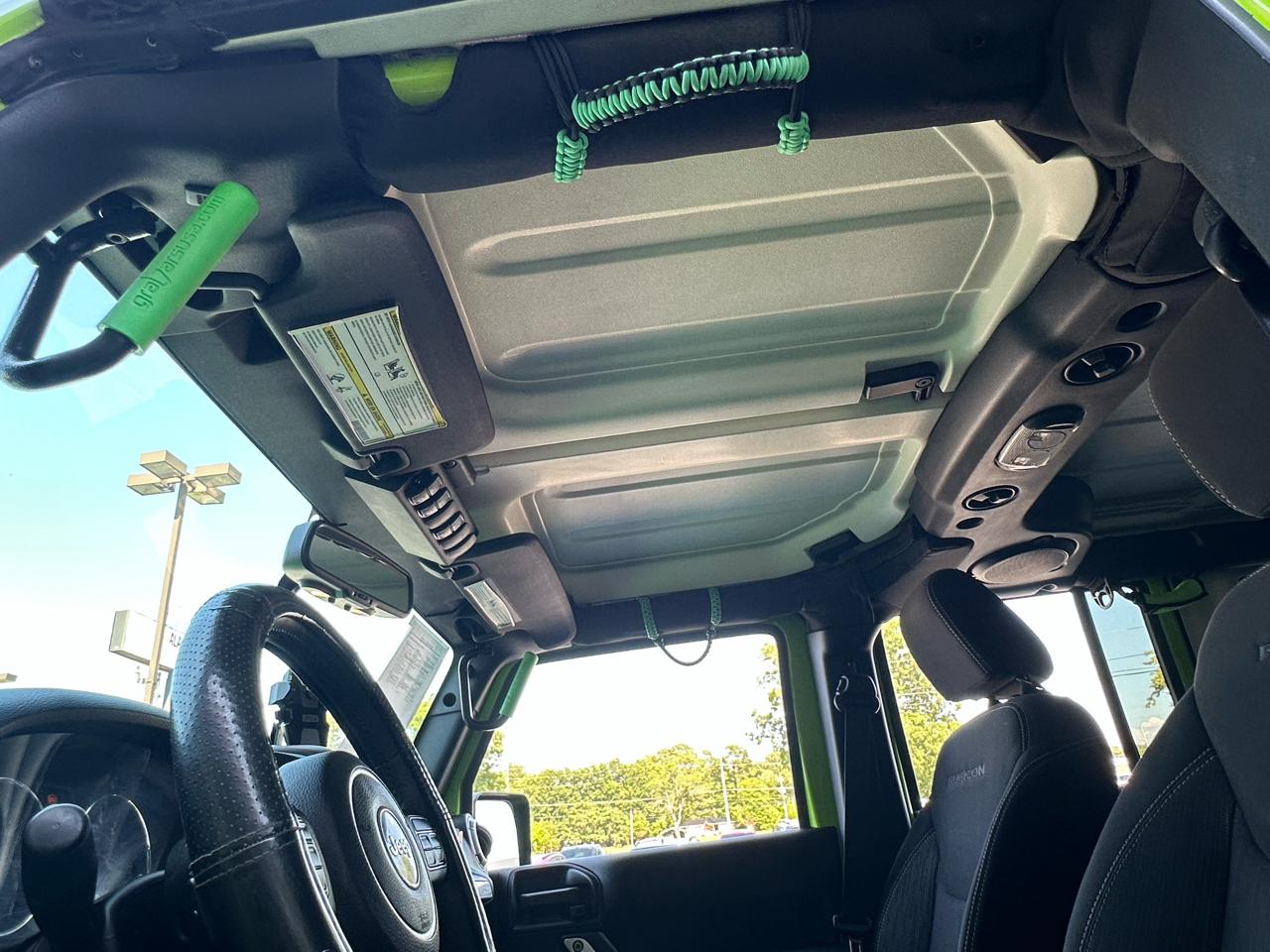 Jeep Wrangler Unlimited 4WD 4dr Rubicon 2013