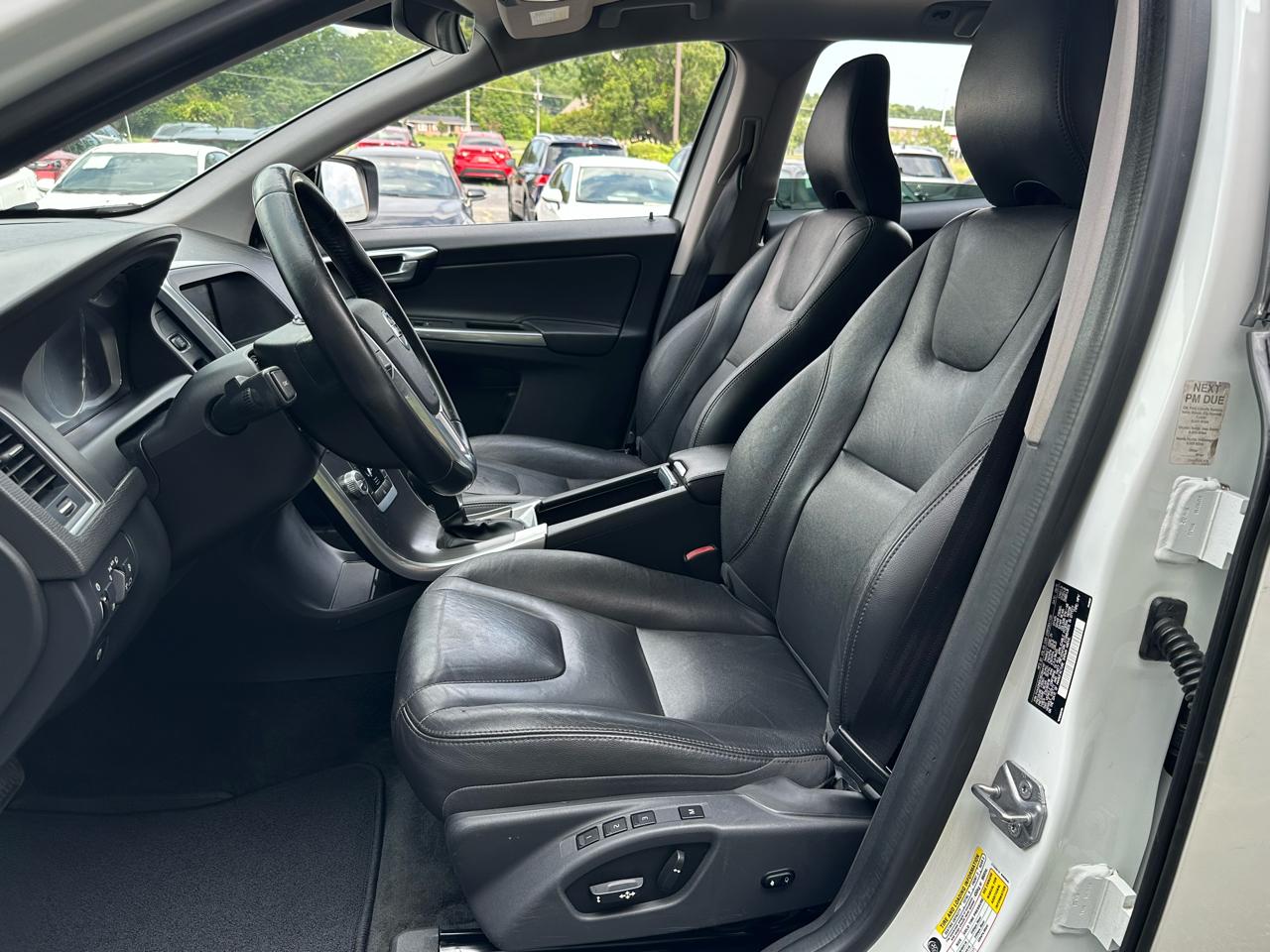 Volvo XC60 FWD 4dr T5 Drive-E Premier 2016