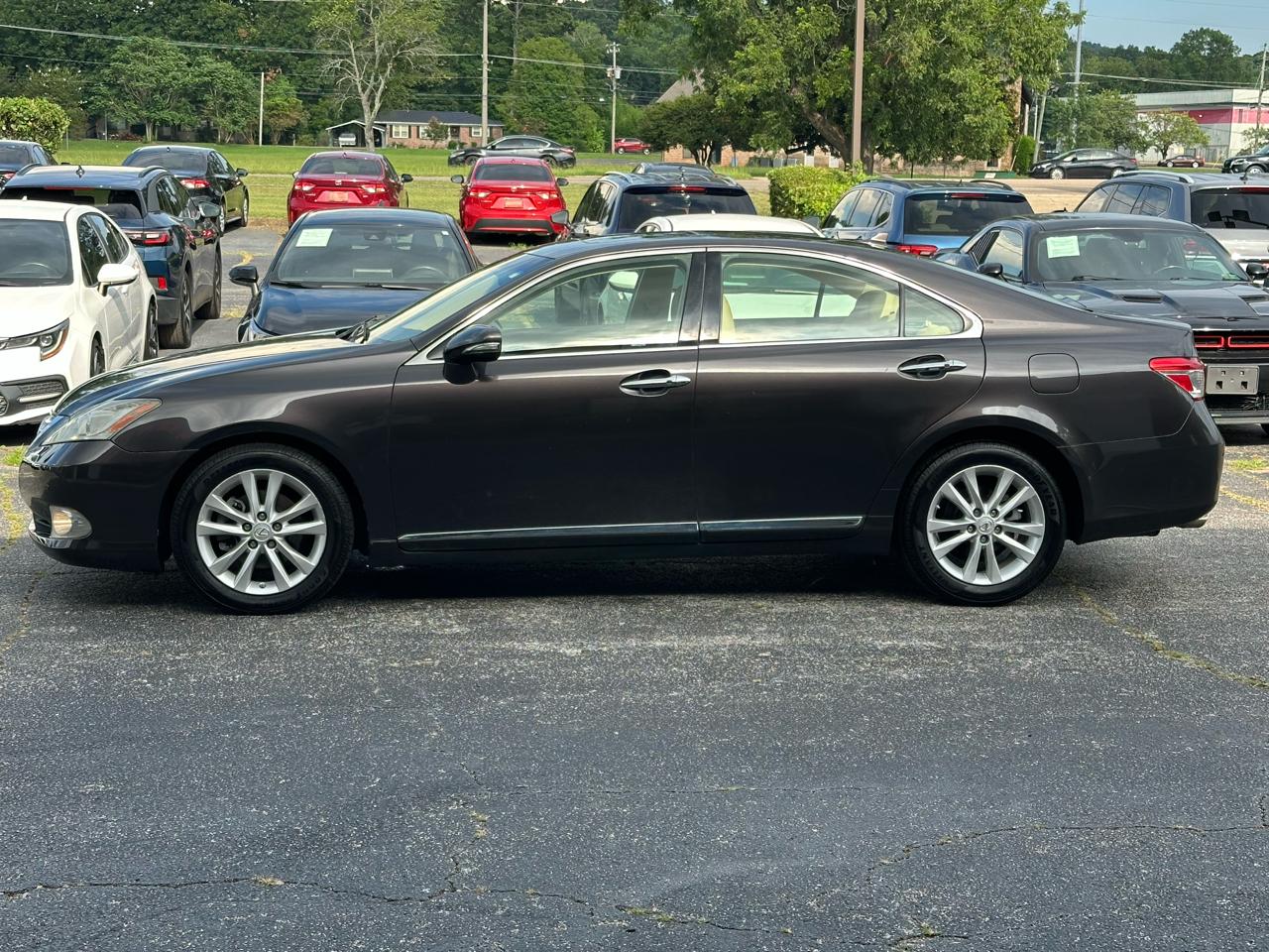 Lexus ES 350 4dr Sdn 2010
