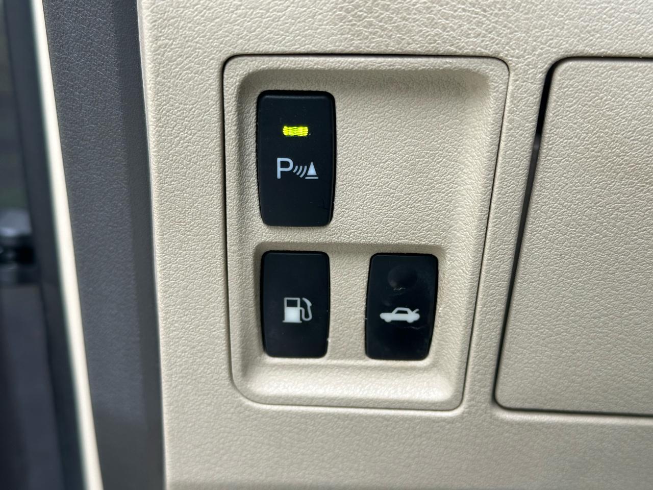 Lexus ES 350 4dr Sdn 2010