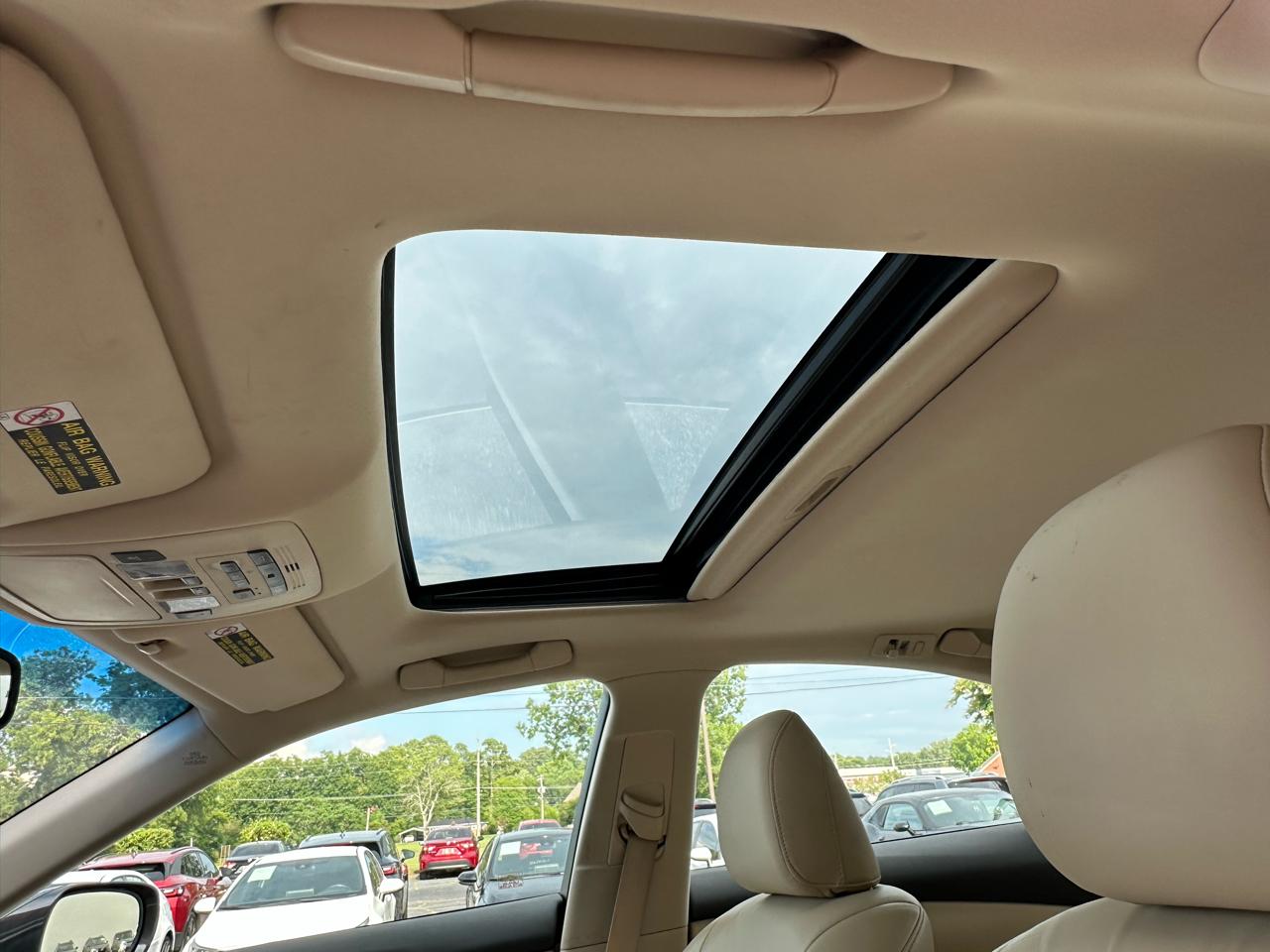 Lexus ES 350 4dr Sdn 2010