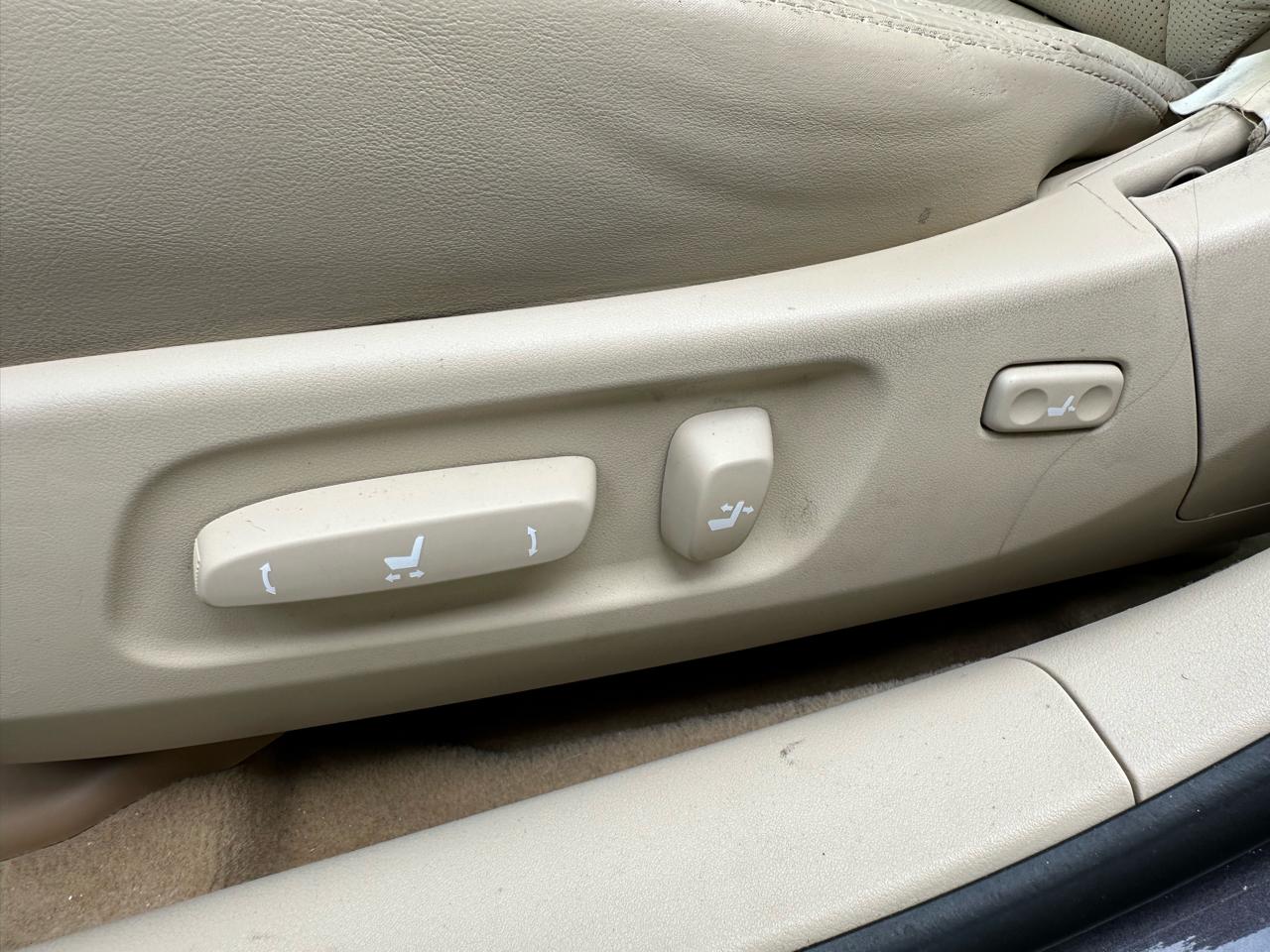 Lexus ES 350 4dr Sdn 2010