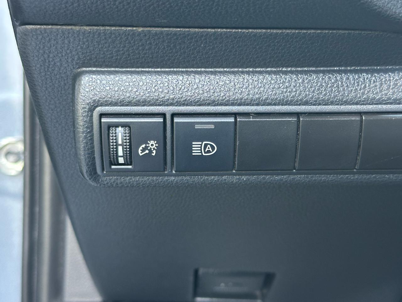 Toyota Corolla LE CVT (Natl) 2021