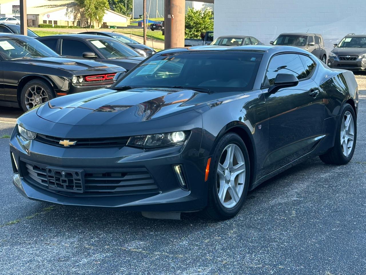 Chevrolet Camaro 2dr Cpe 1LT 2017