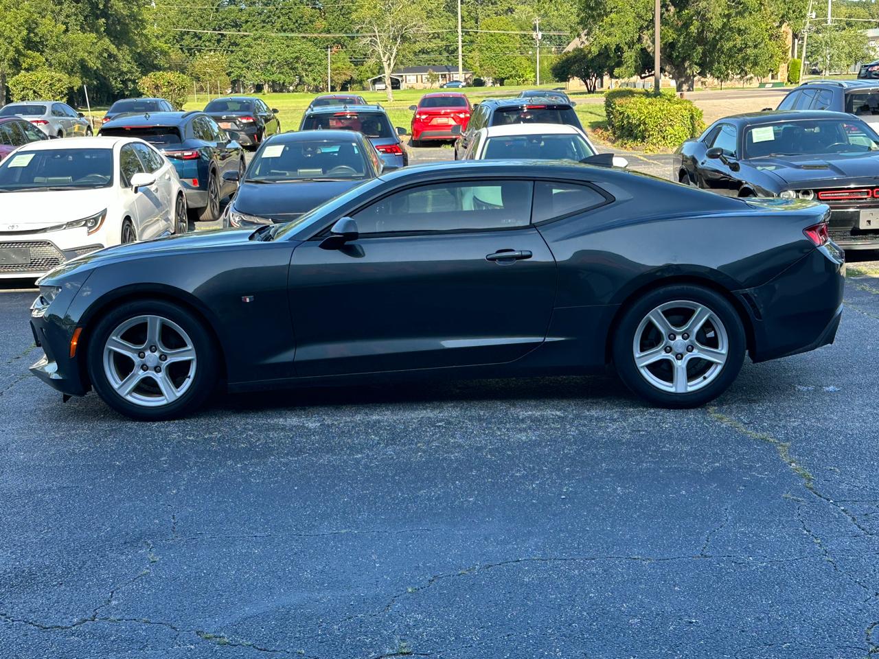 Chevrolet Camaro 2dr Cpe 1LT 2017