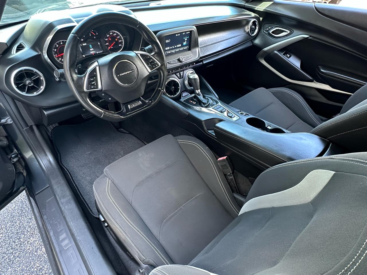 Chevrolet Camaro 2dr Cpe 1LT 2017