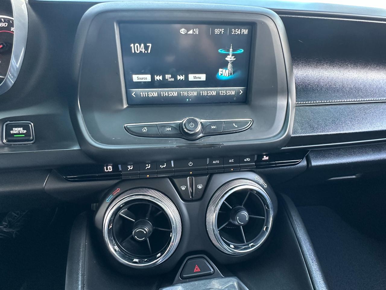 Chevrolet Camaro 2dr Cpe 1LT 2017